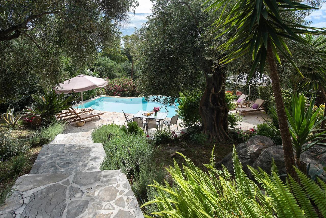 Villa Lofos Kassiopi Bagian luar foto